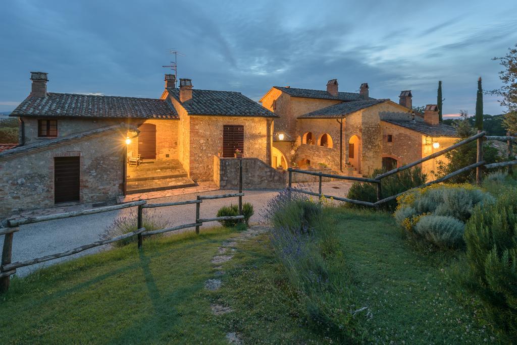 פיינצה Agriturismo Cerreto מראה חיצוני תמונה